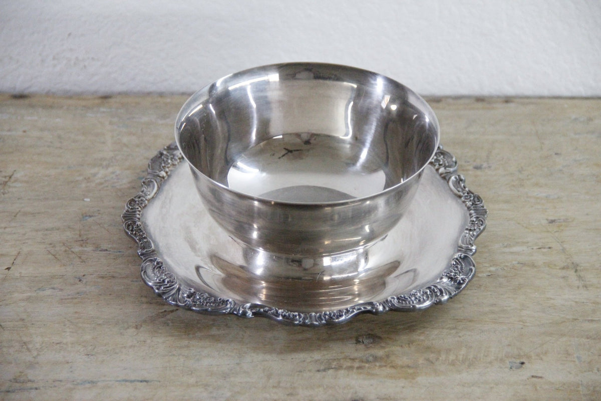 Vintage Wallace Silverplate Sauce Bowl Baroque 247 with Underplate - Debra Hall Lifestyle
