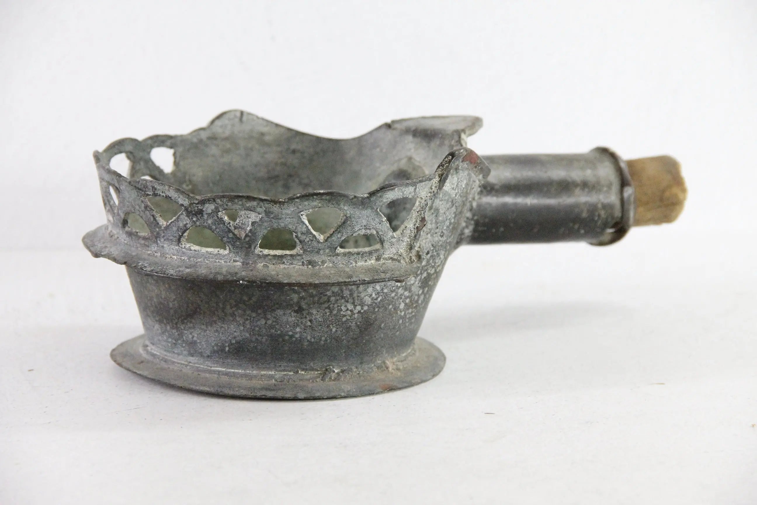 Chinese Silk Iron 18th Century Reticulated Bronze Open Pan