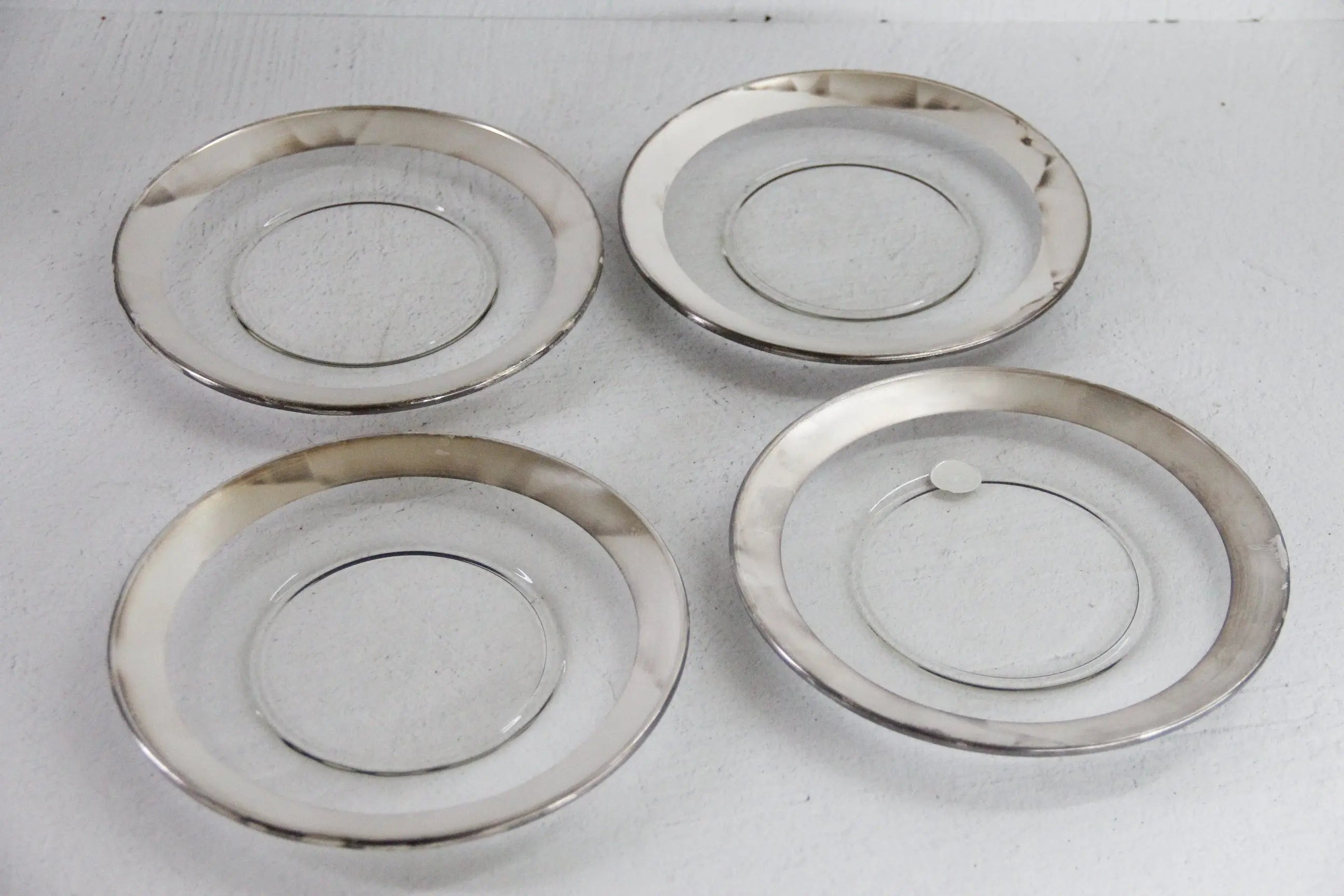 Dorothy Thorpe Plates  Debra Hall Lifestyle