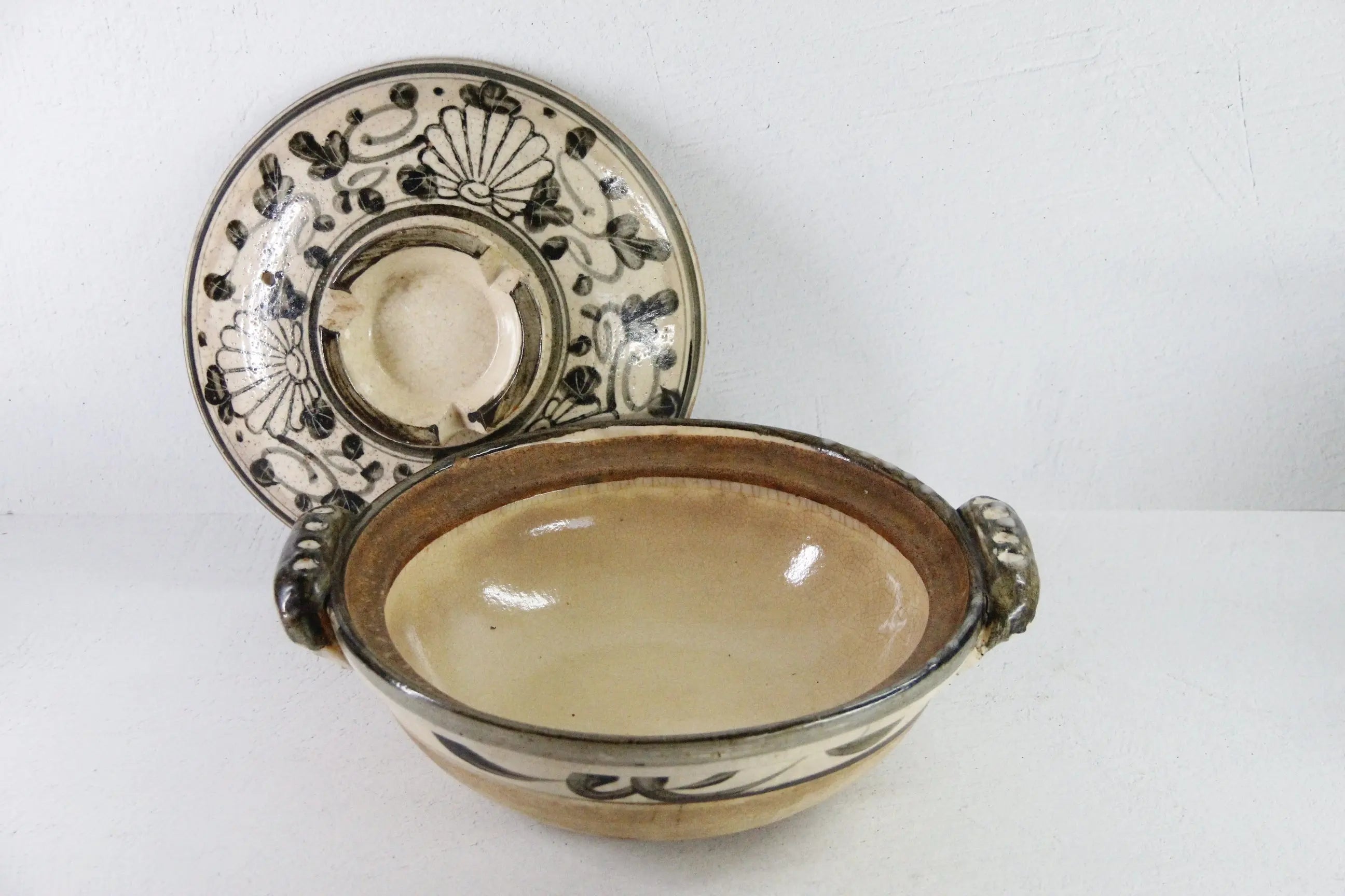 Large Donabe Pot Vintage Japanese Handmade Stoneware