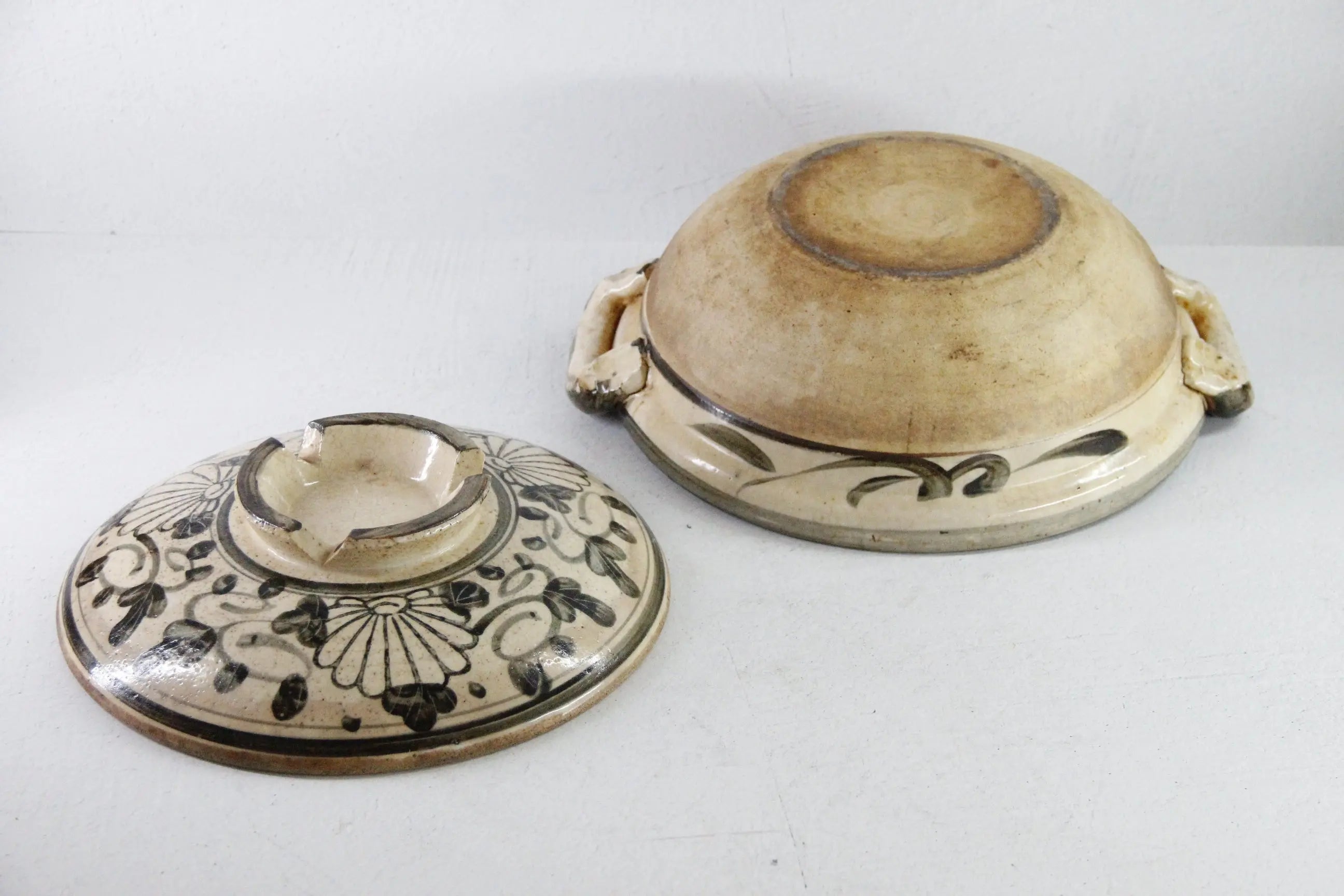 Large Donabe Pot Vintage Japanese Handmade Stoneware