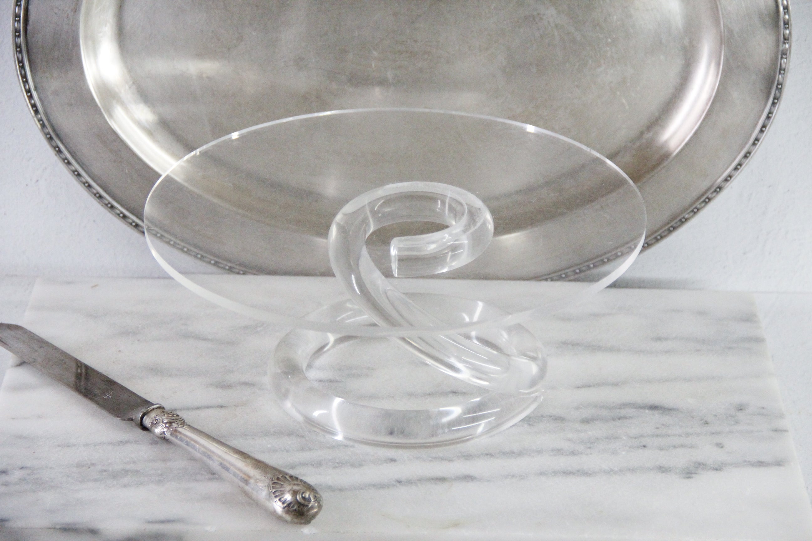 Lucite Cake Stand | Vintage MCM Spiral Pedestal