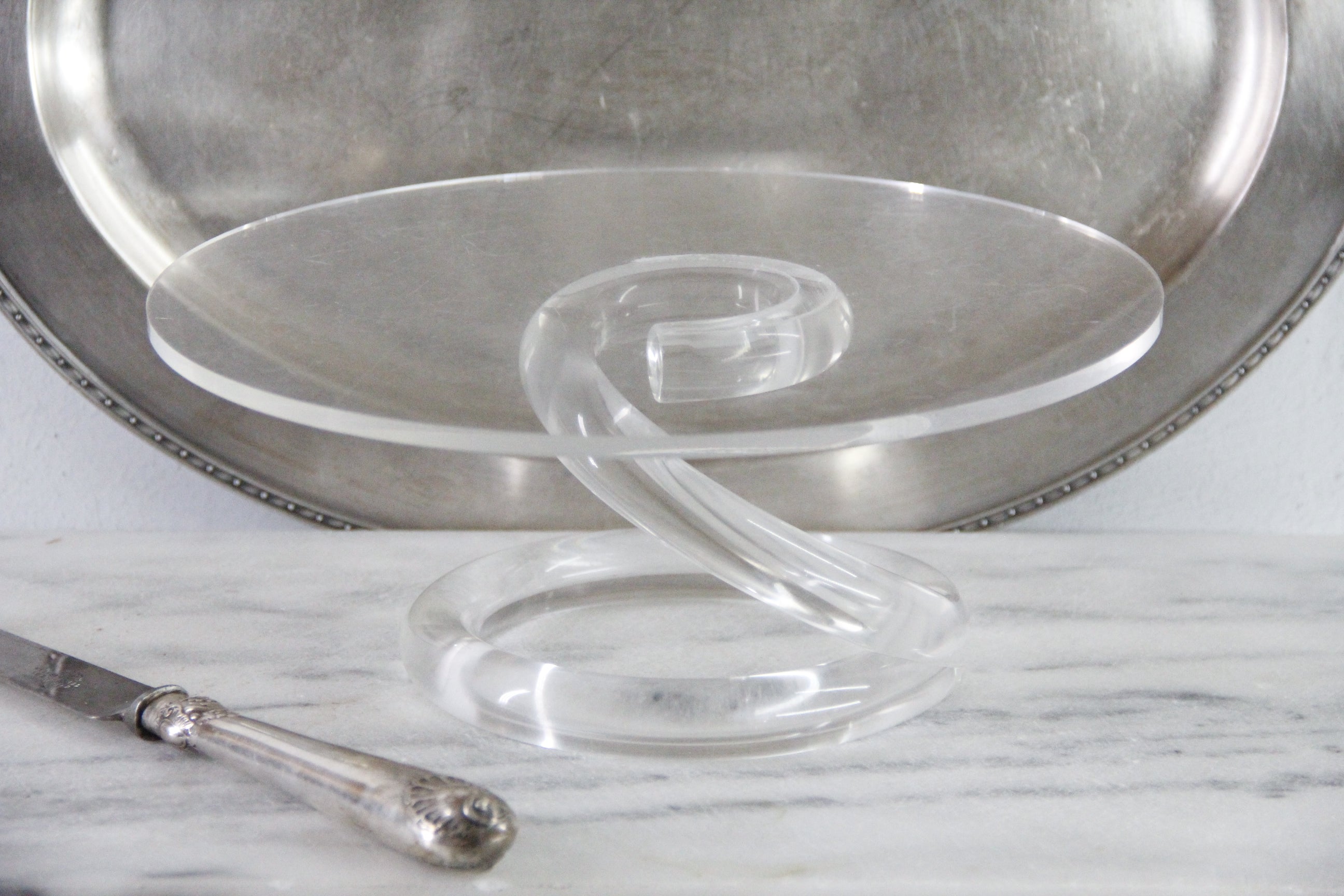 Lucite Cake Stand | Vintage MCM Spiral Pedestal