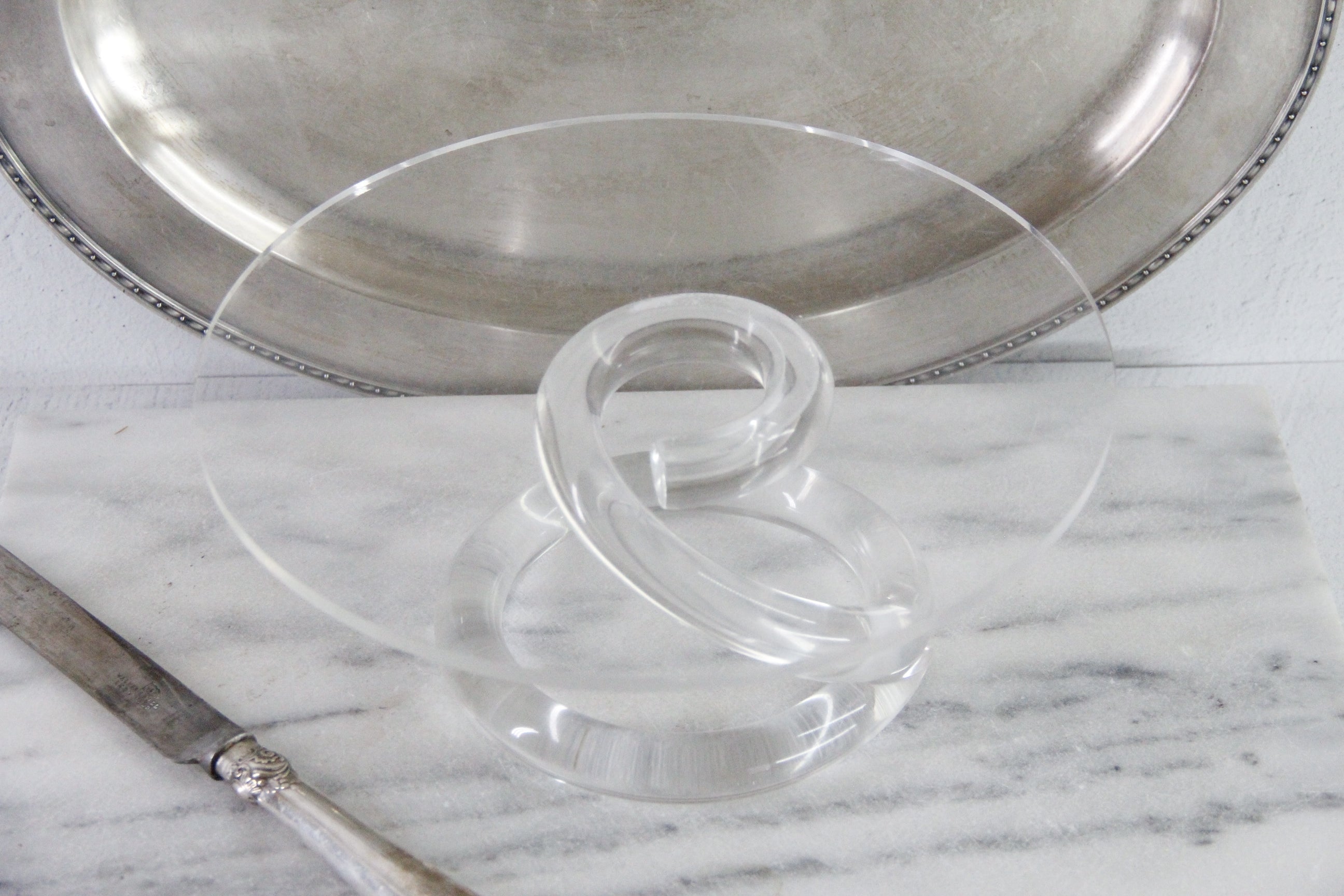 Lucite Cake Stand | Vintage MCM Spiral Pedestal