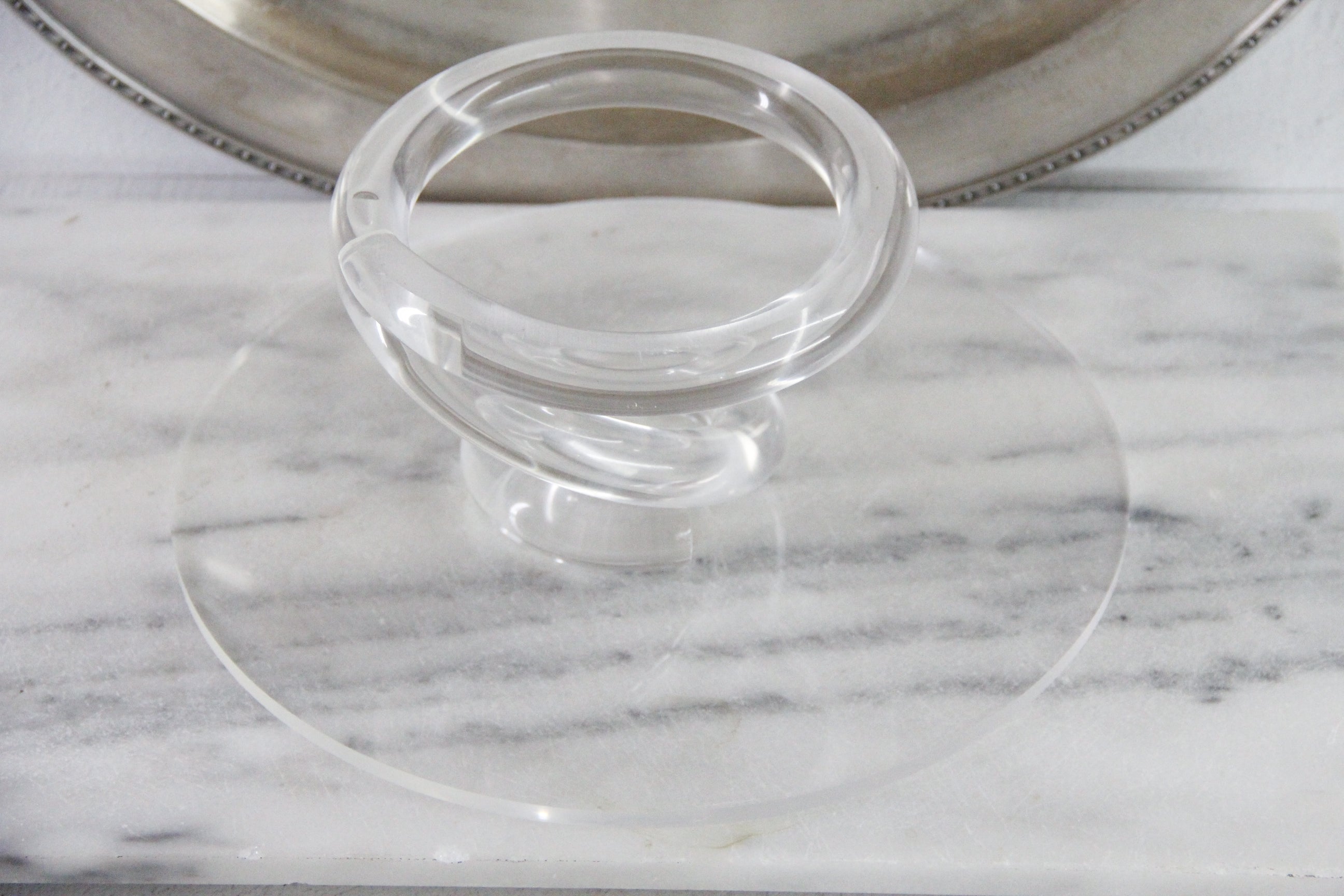 Lucite Cake Stand | Vintage MCM Spiral Pedestal