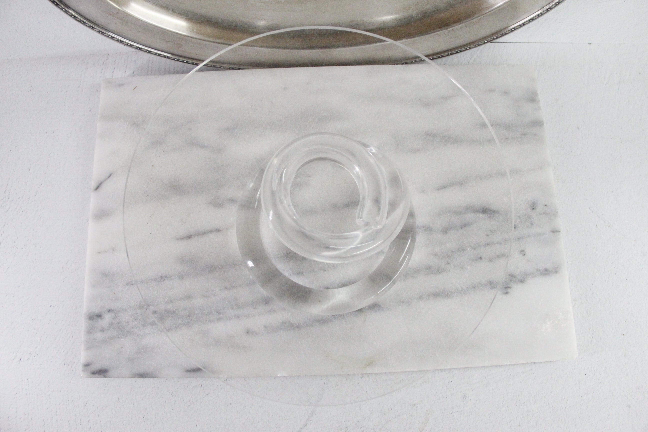 Lucite Cake Stand | Vintage MCM Spiral Pedestal