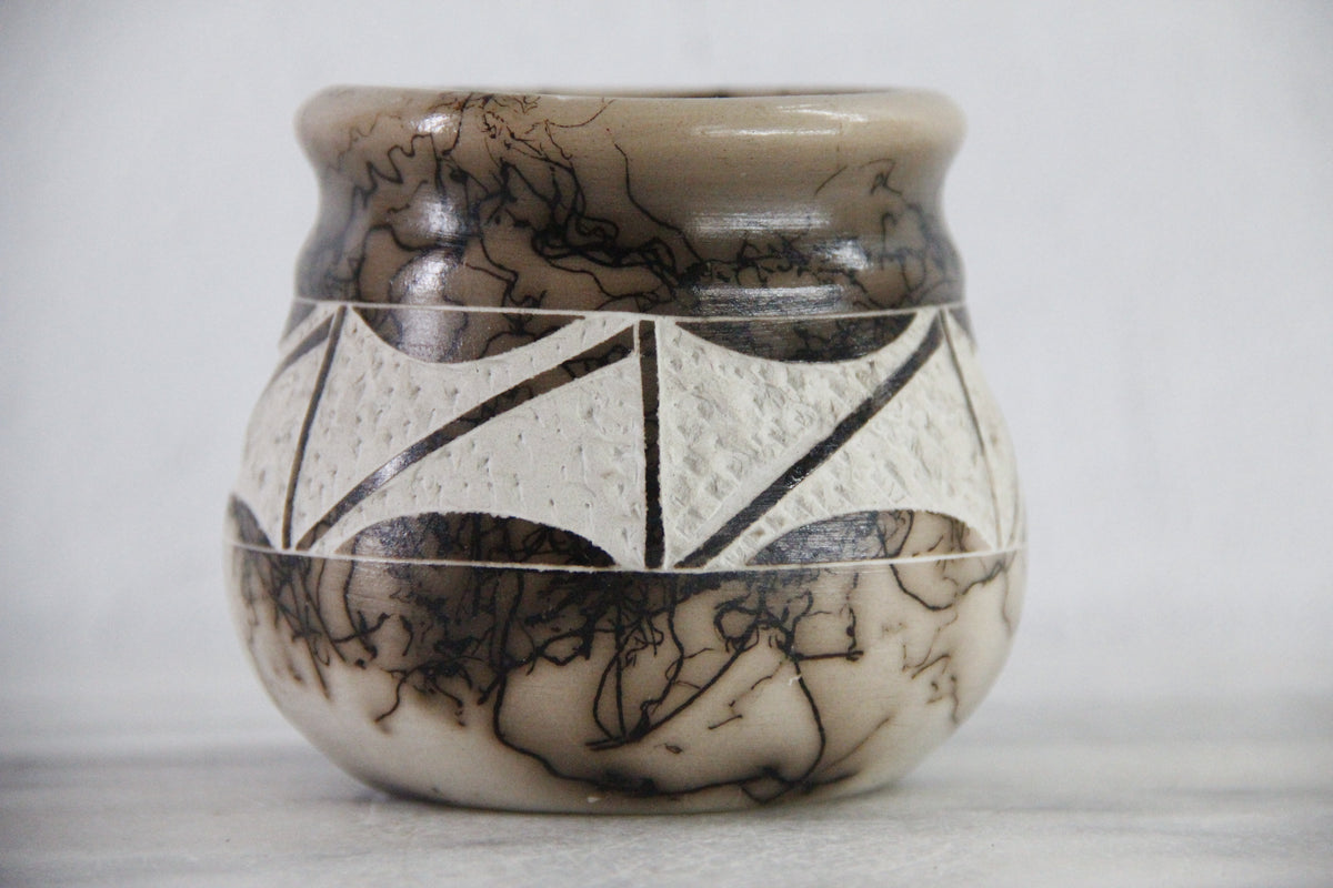 Native American Horse Hair Pottery | Signed T Vail JR
