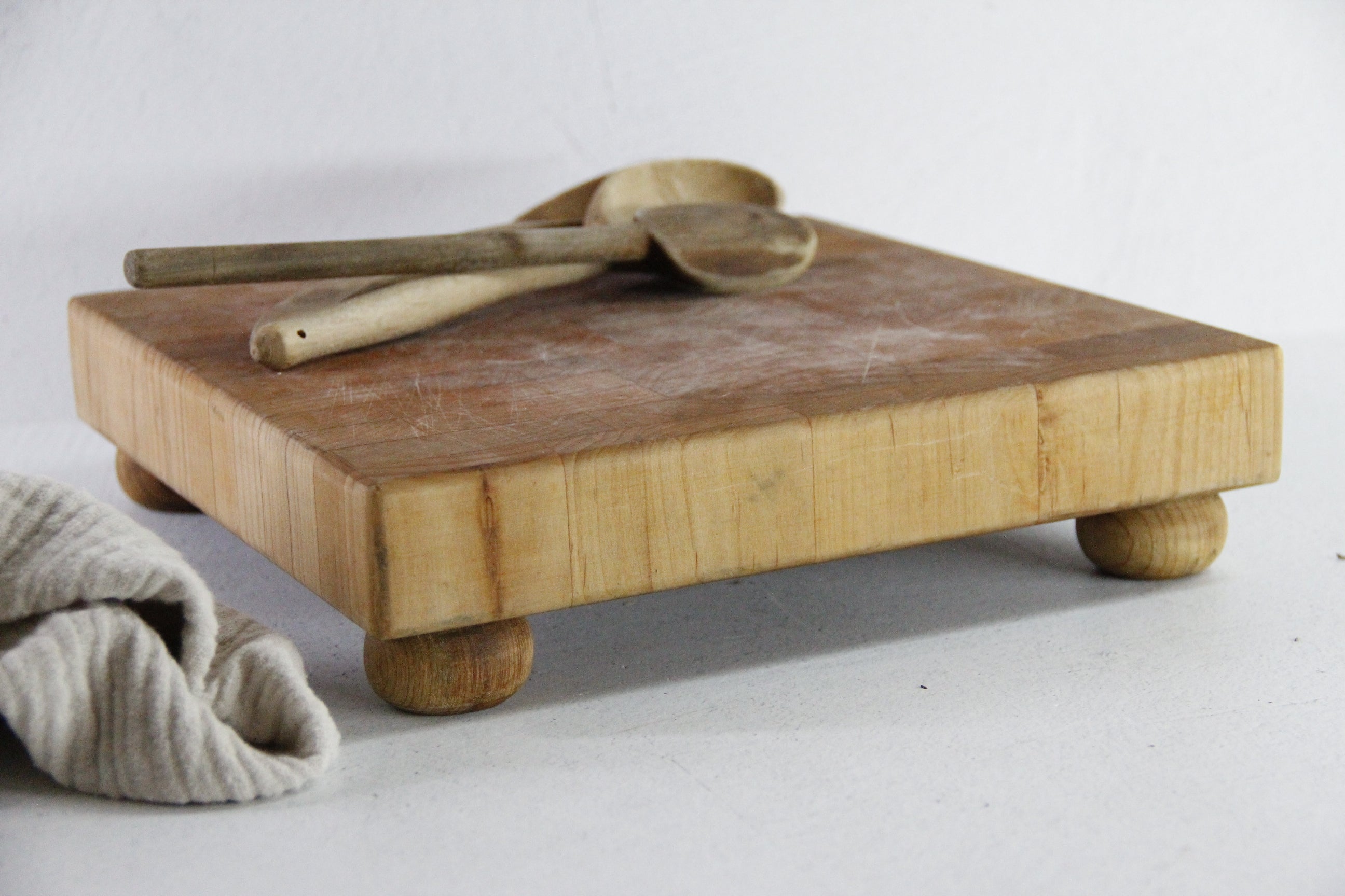 Mid Century Butcher Block Footed Cutting Board | End Cut Teak  Debra Hall Lifestyle