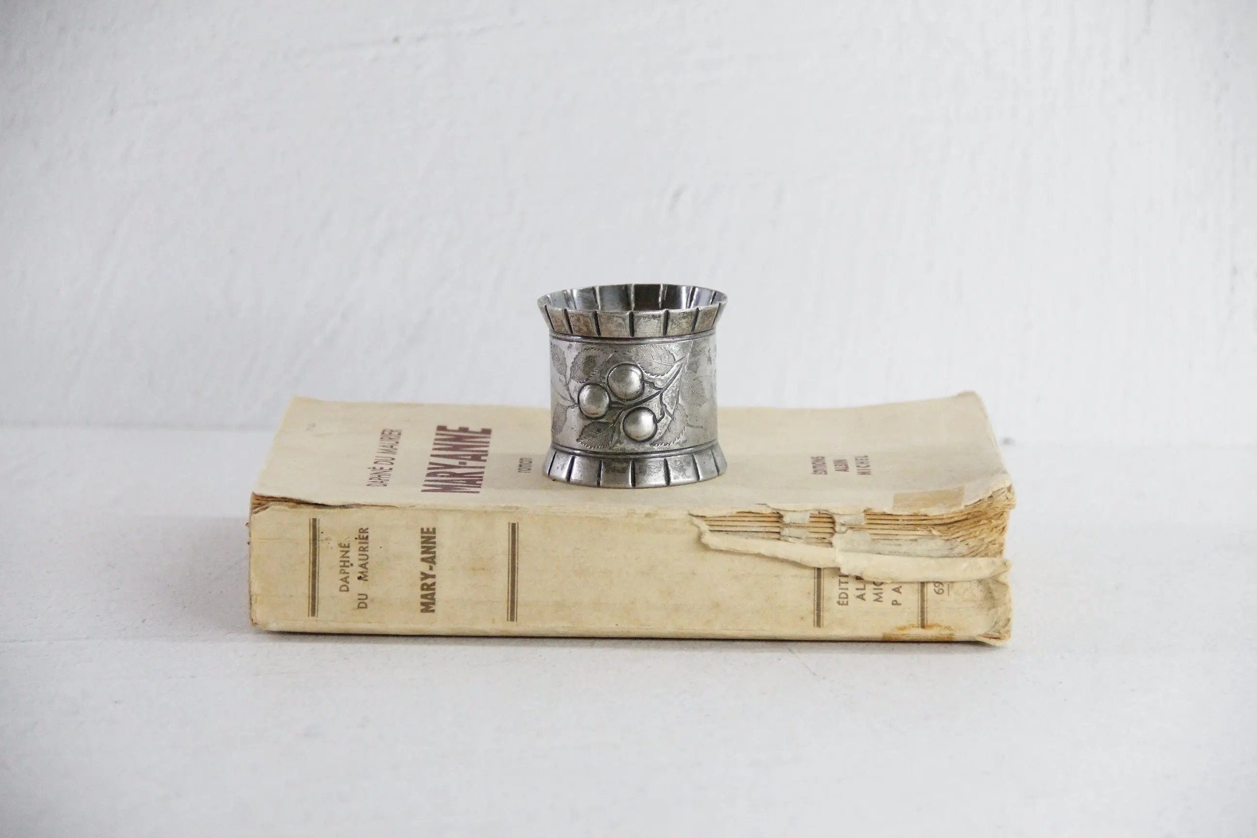 Napkin Ring Berry branch  Debra Hall Lifestyle