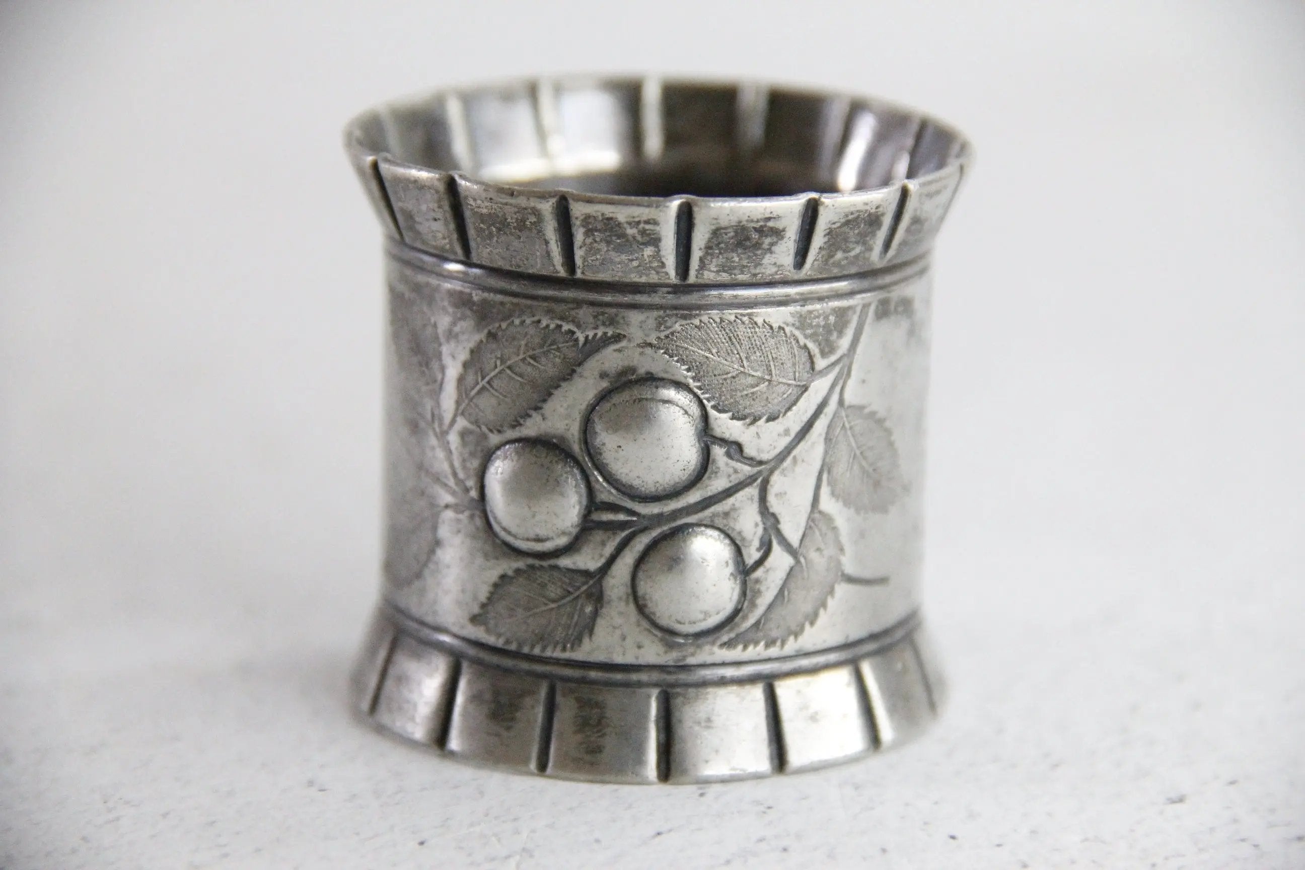 Napkin Ring Berry branch  Debra Hall Lifestyle