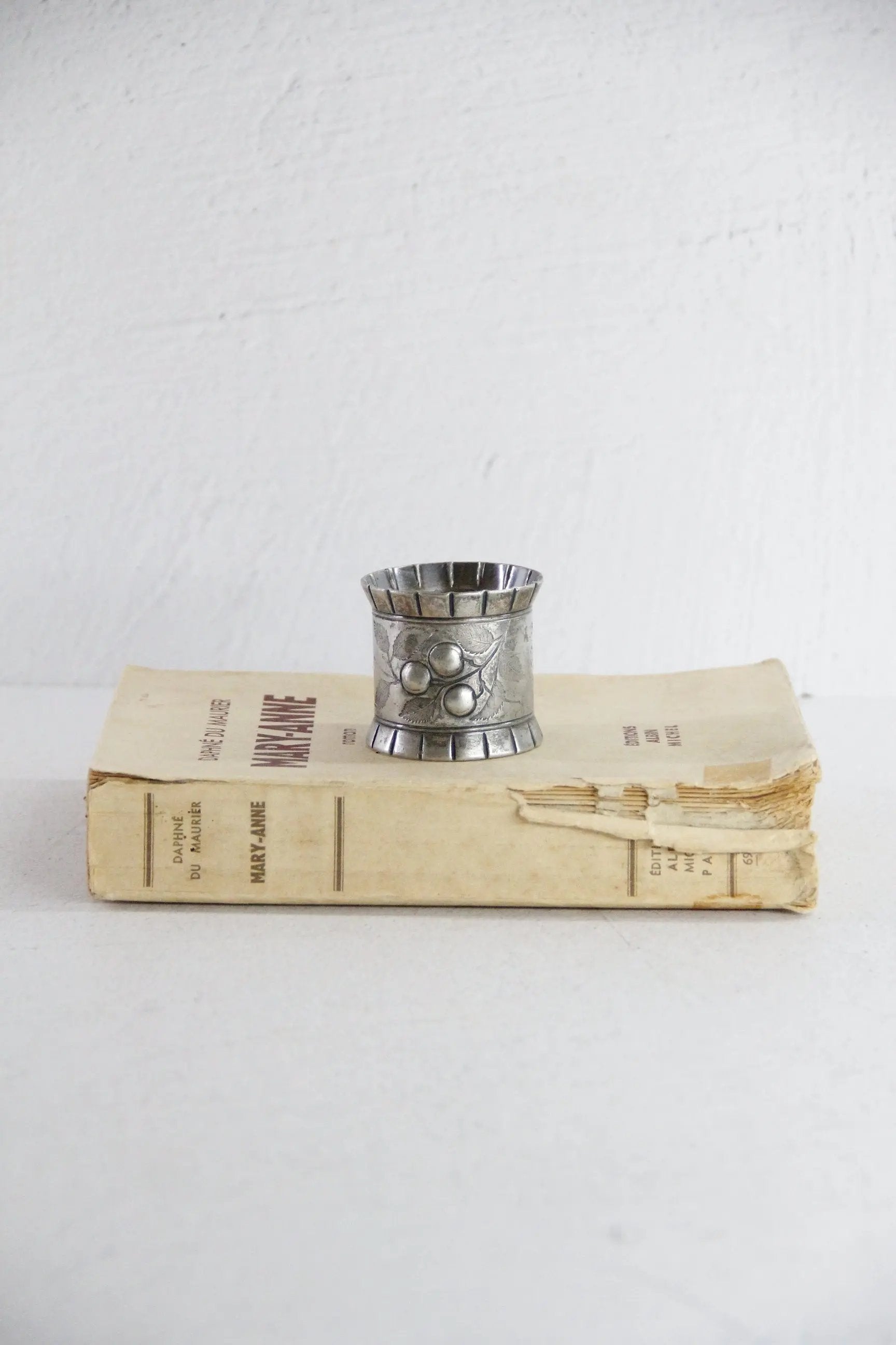 Napkin Ring Berry branch  Debra Hall Lifestyle