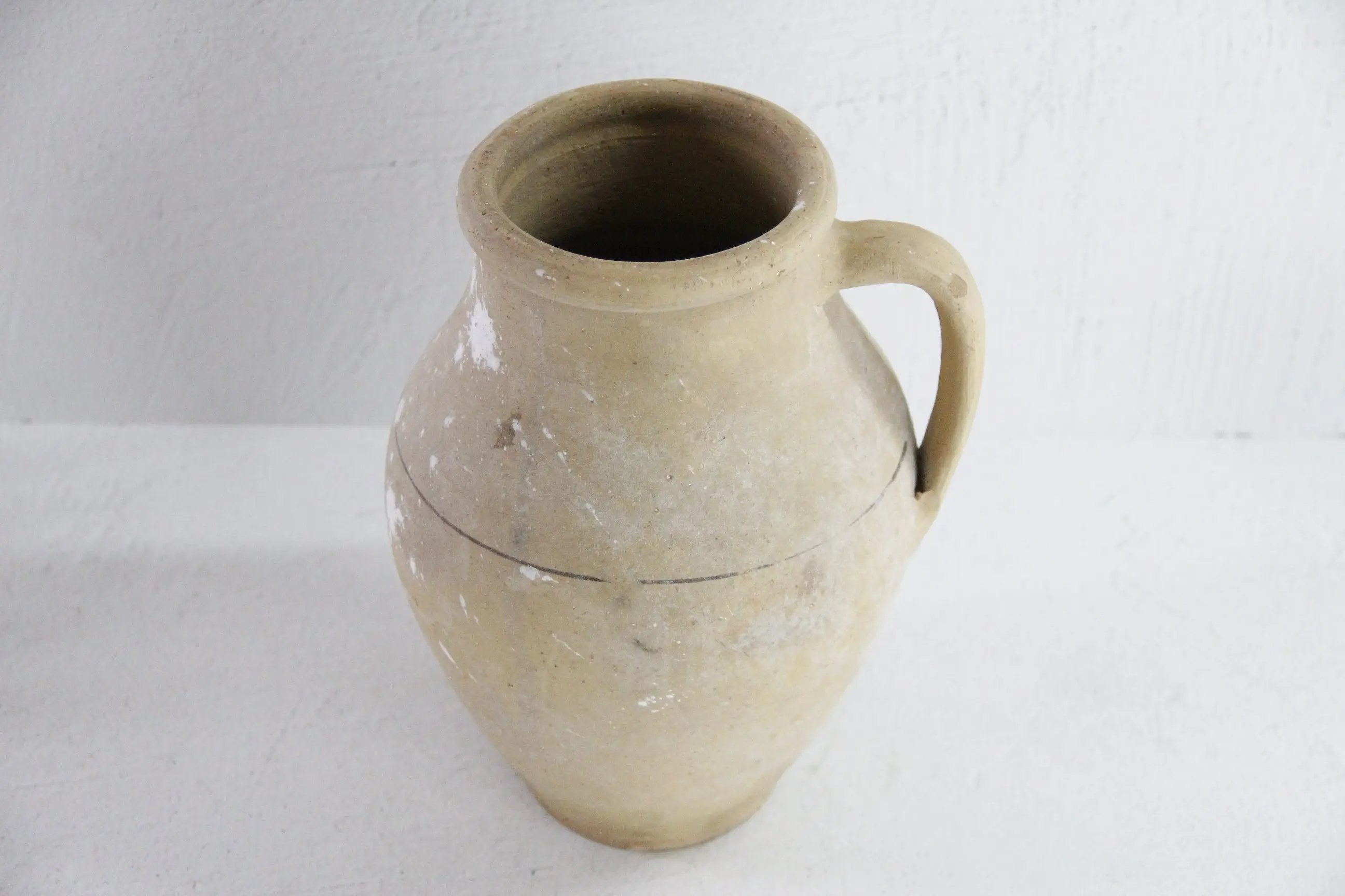 Olive Pot Neutral  Debra Hall Lifestyle