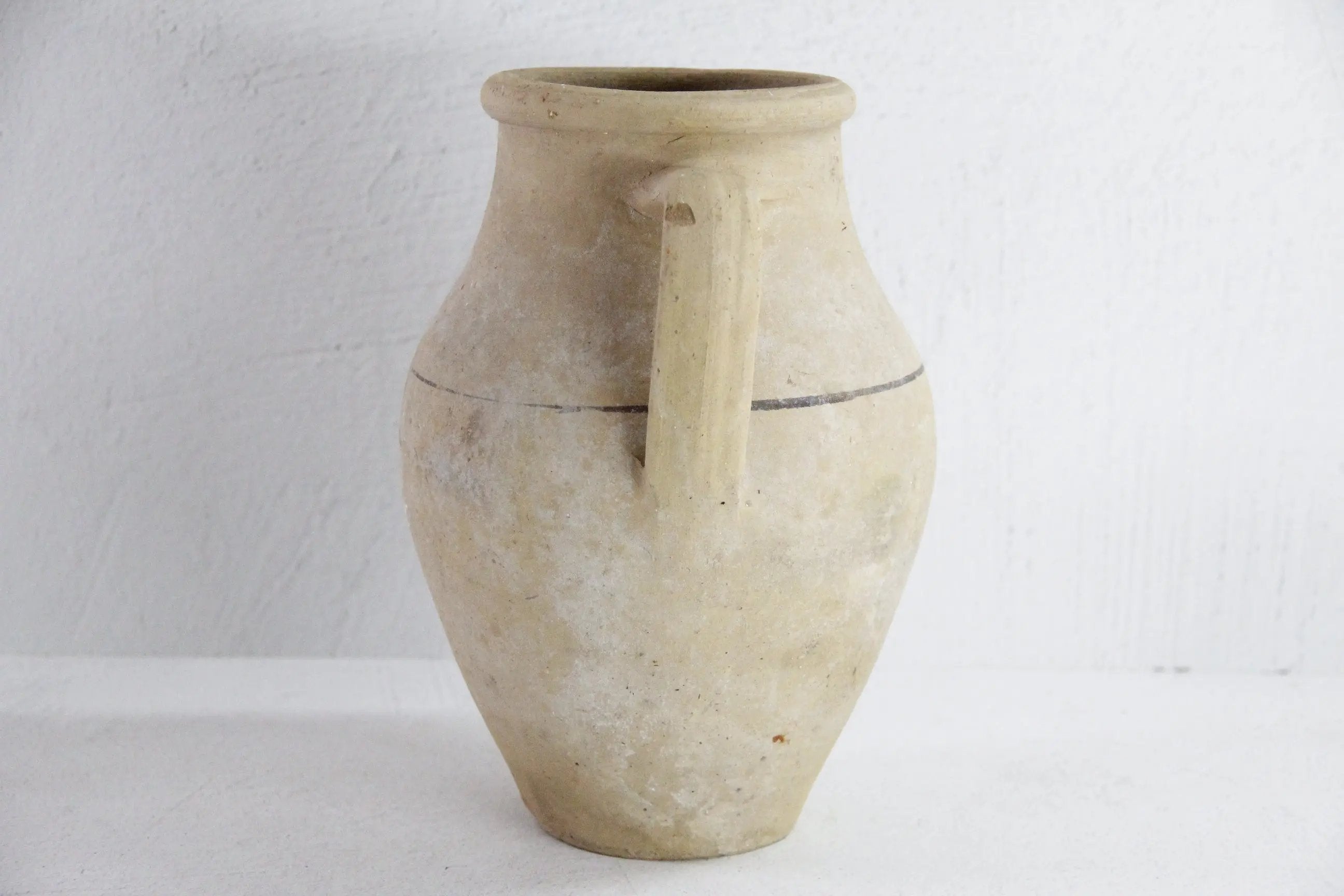 Olive Pot Neutral  Debra Hall Lifestyle