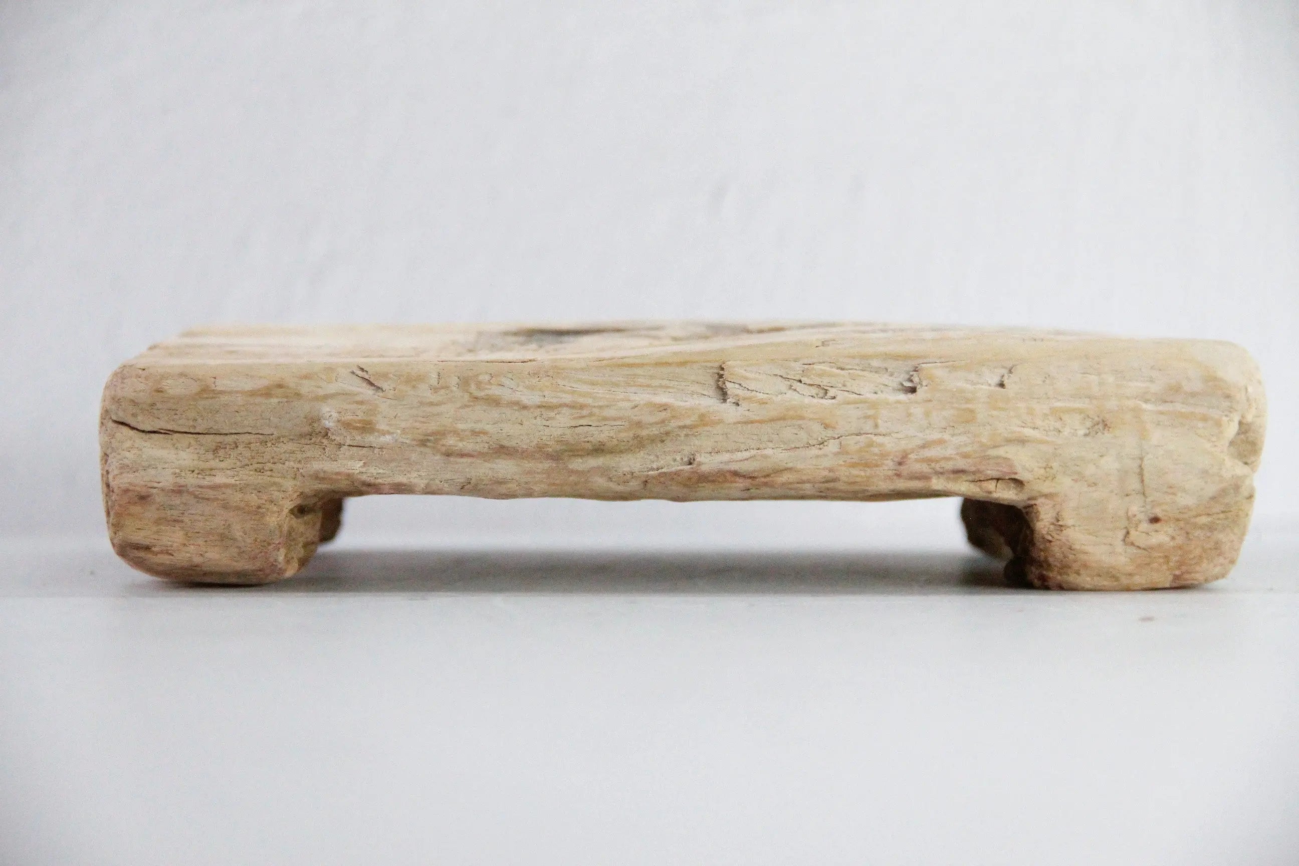 Small Riser  Debra Hall Lifestyle