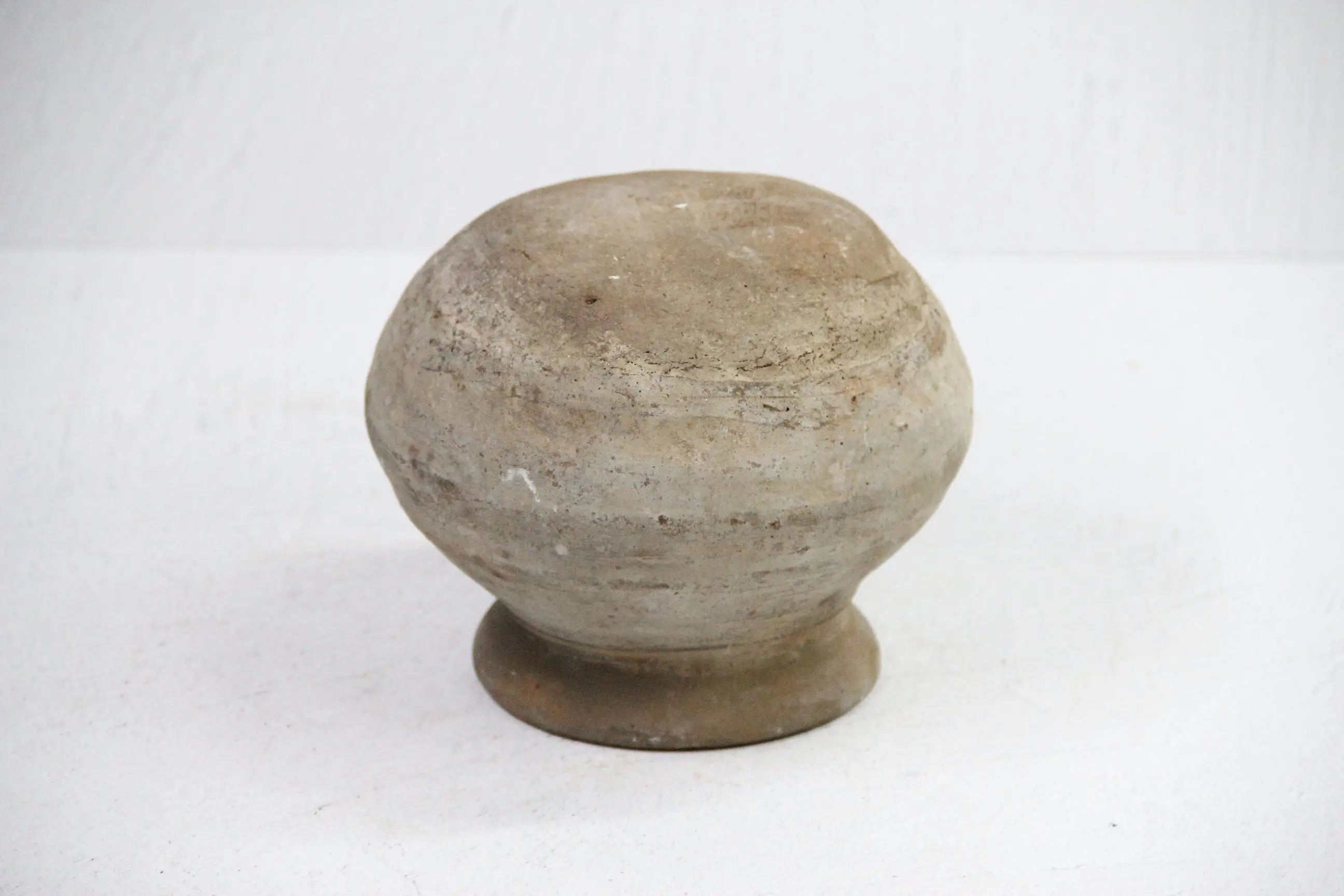 Vintage Clay Pot Medium | Cook Vessel-Mocha Brown  Debra Hall Lifestyle