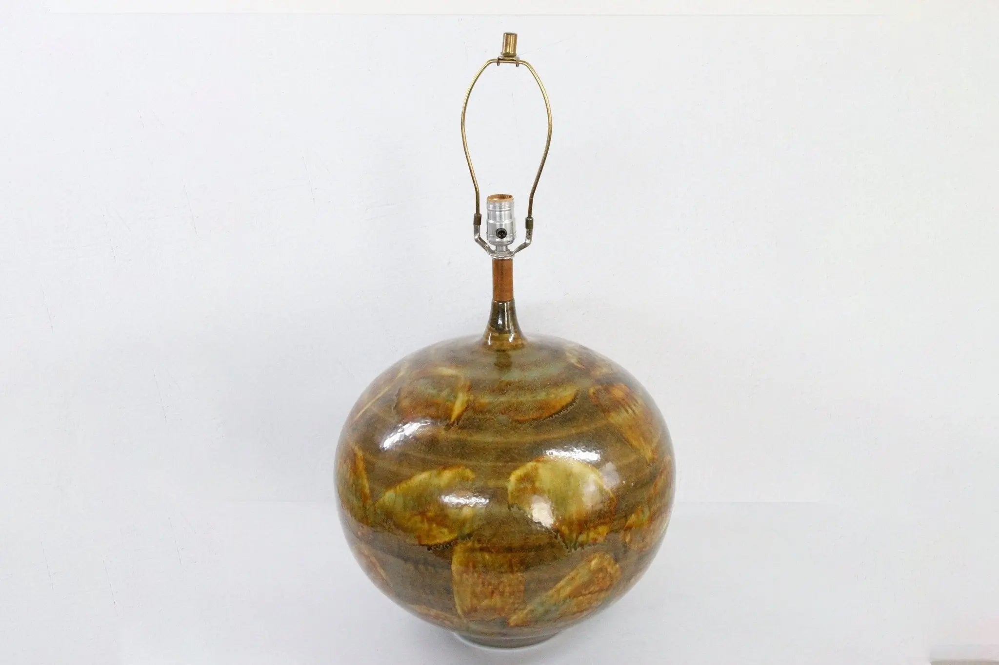 Vintage Pottery Lamp | Sy Allan Designs  Debra Hall Lifestyle