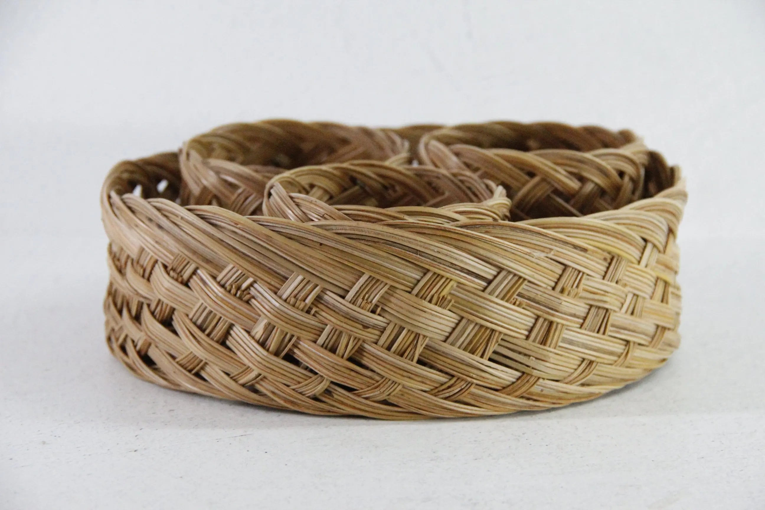 Vintage Rattan Tray With Beverage Holders| Set of 4