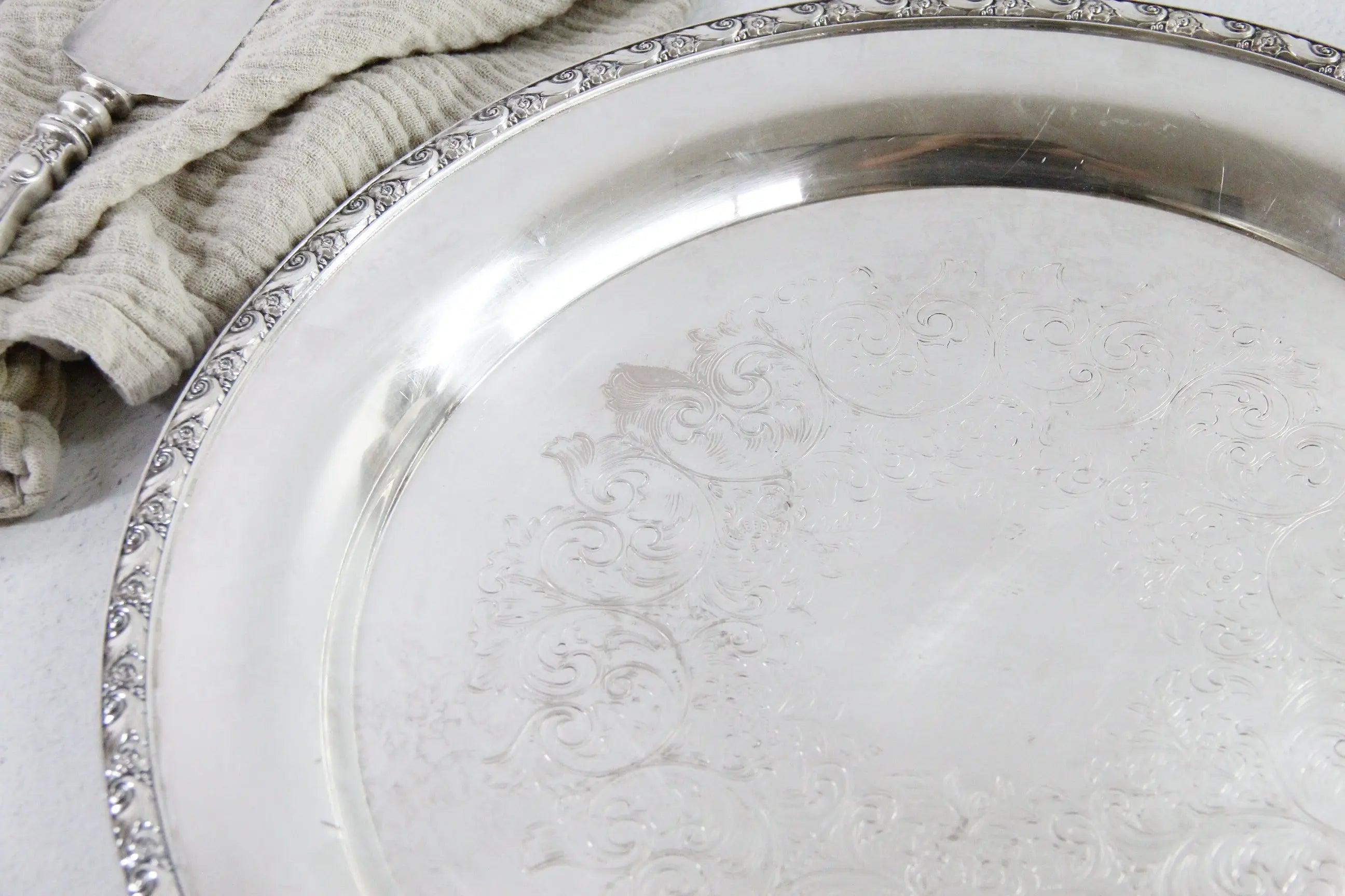 Vintage Silverplate Tray | Tudor Queen Bess 15" Gallery