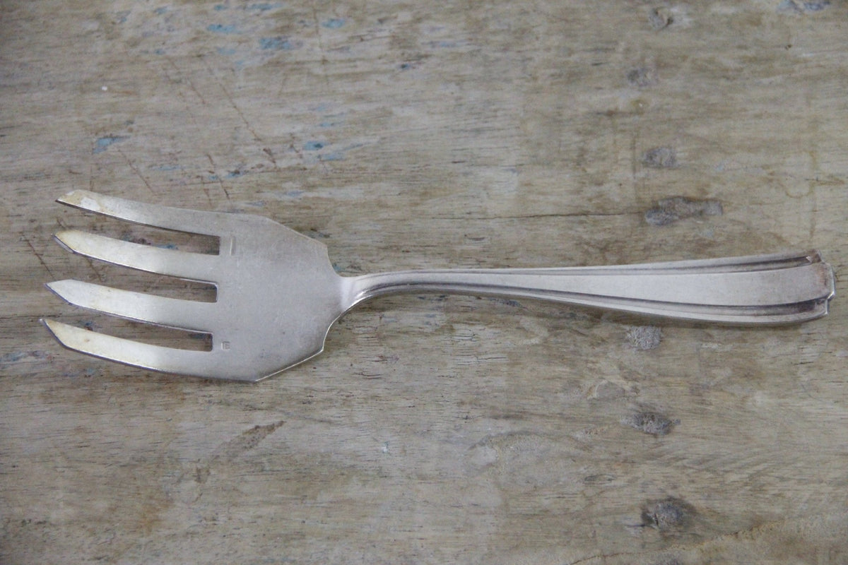 Antique Boulenger French Silverplate Fish Flatware Set of 17 - Debra Hall Lifestyle