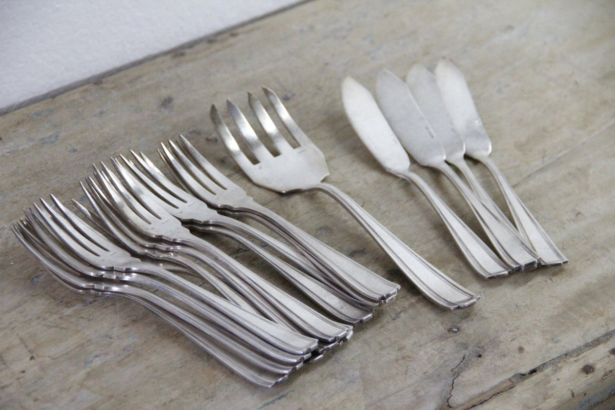 Antique Boulenger French Silverplate Fish Flatware Set of 17 - Debra Hall Lifestyle