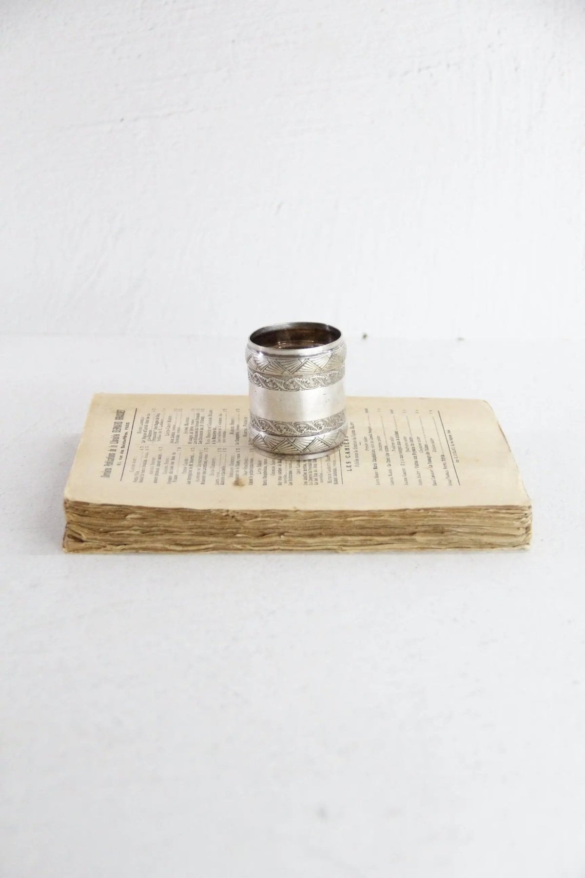Antique Napkin Ring | English Silver Etched - Debra Hall Lifestyle