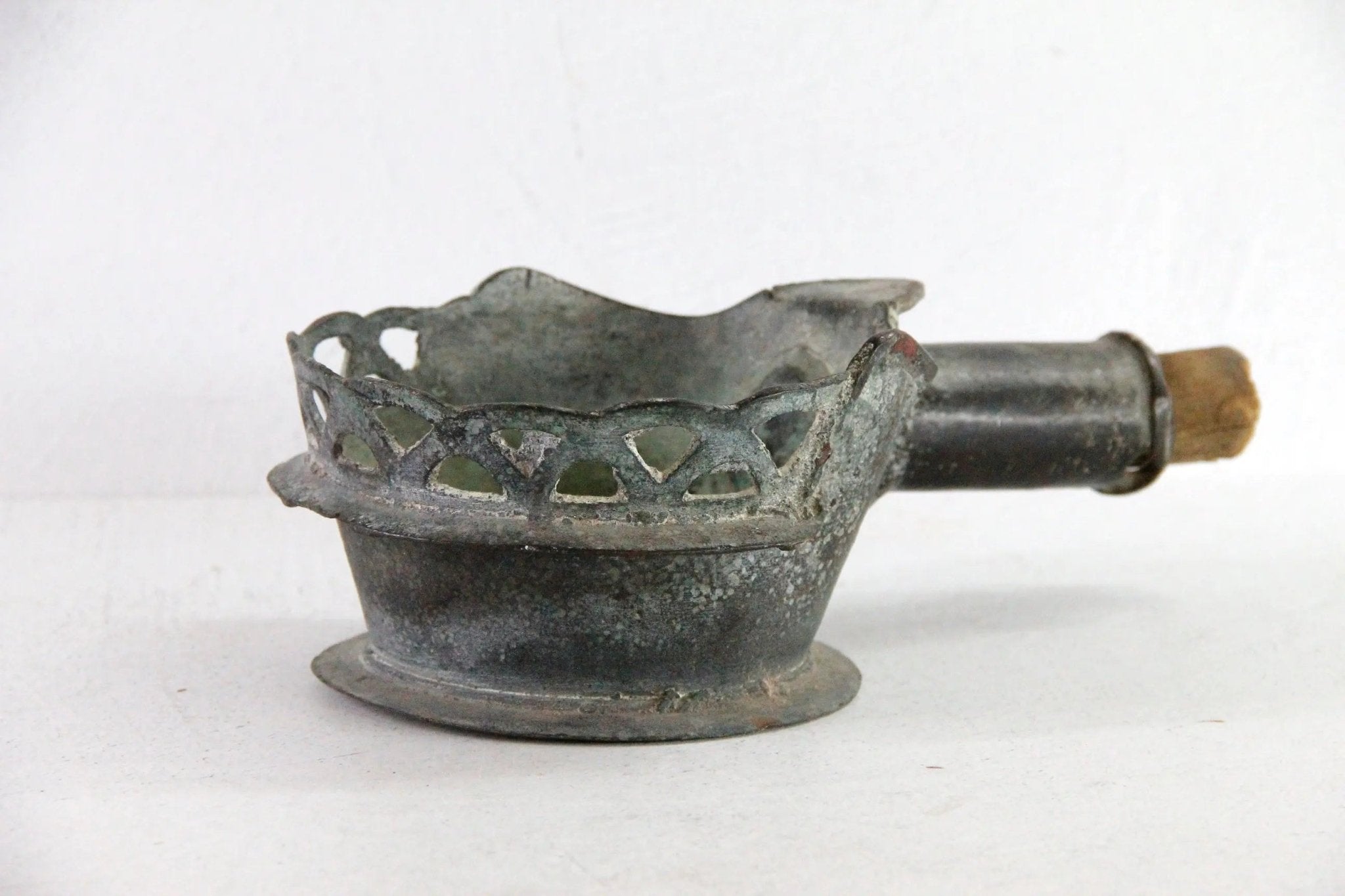 Chinese Silk Iron 18th Century Reticulated Bronze Open Pan - Debra Hall Lifestyle