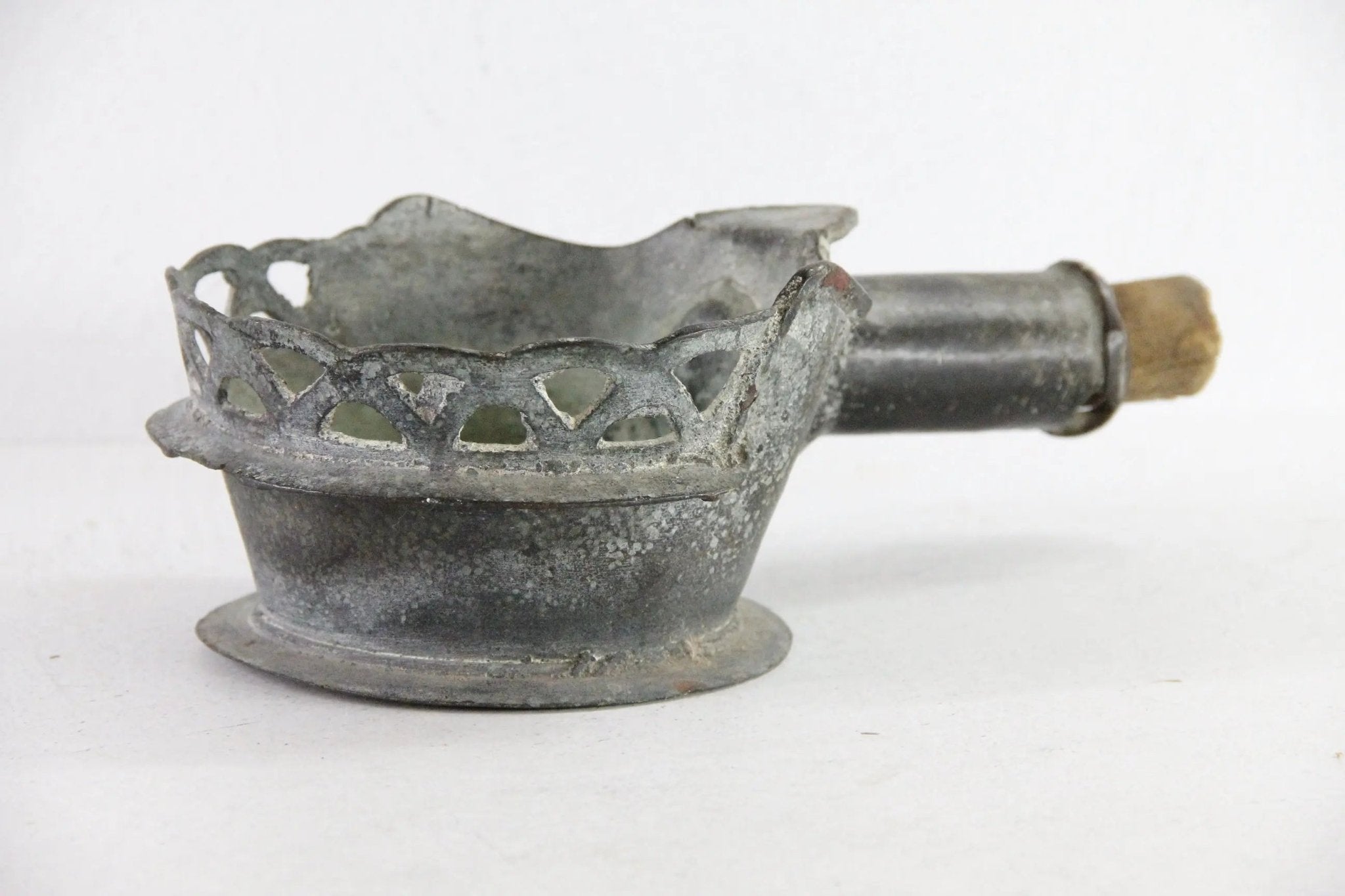 Chinese Silk Iron 18th Century Reticulated Bronze Open Pan - Debra Hall Lifestyle
