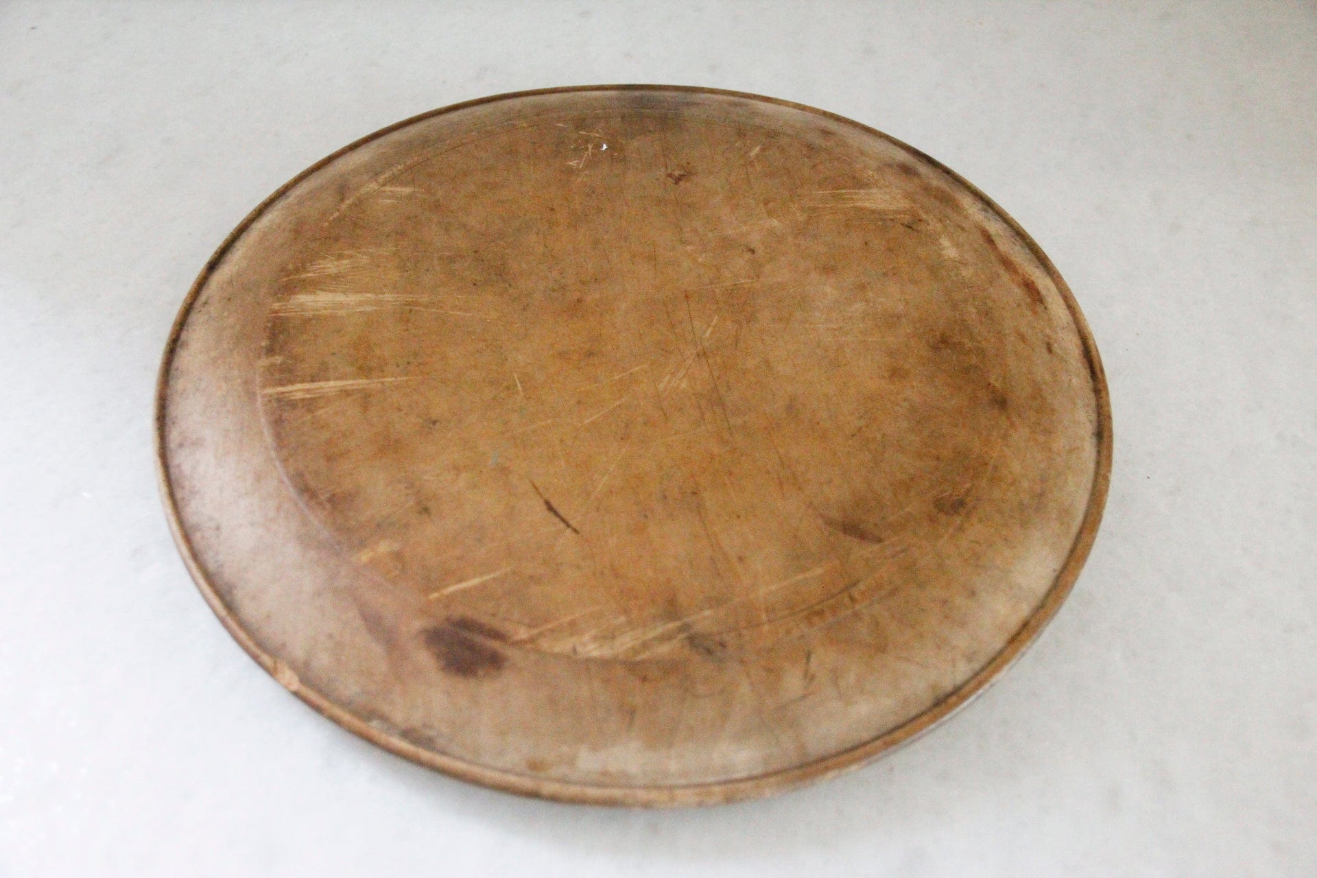 English  Early 20th Century Wood Breadboard  | 12