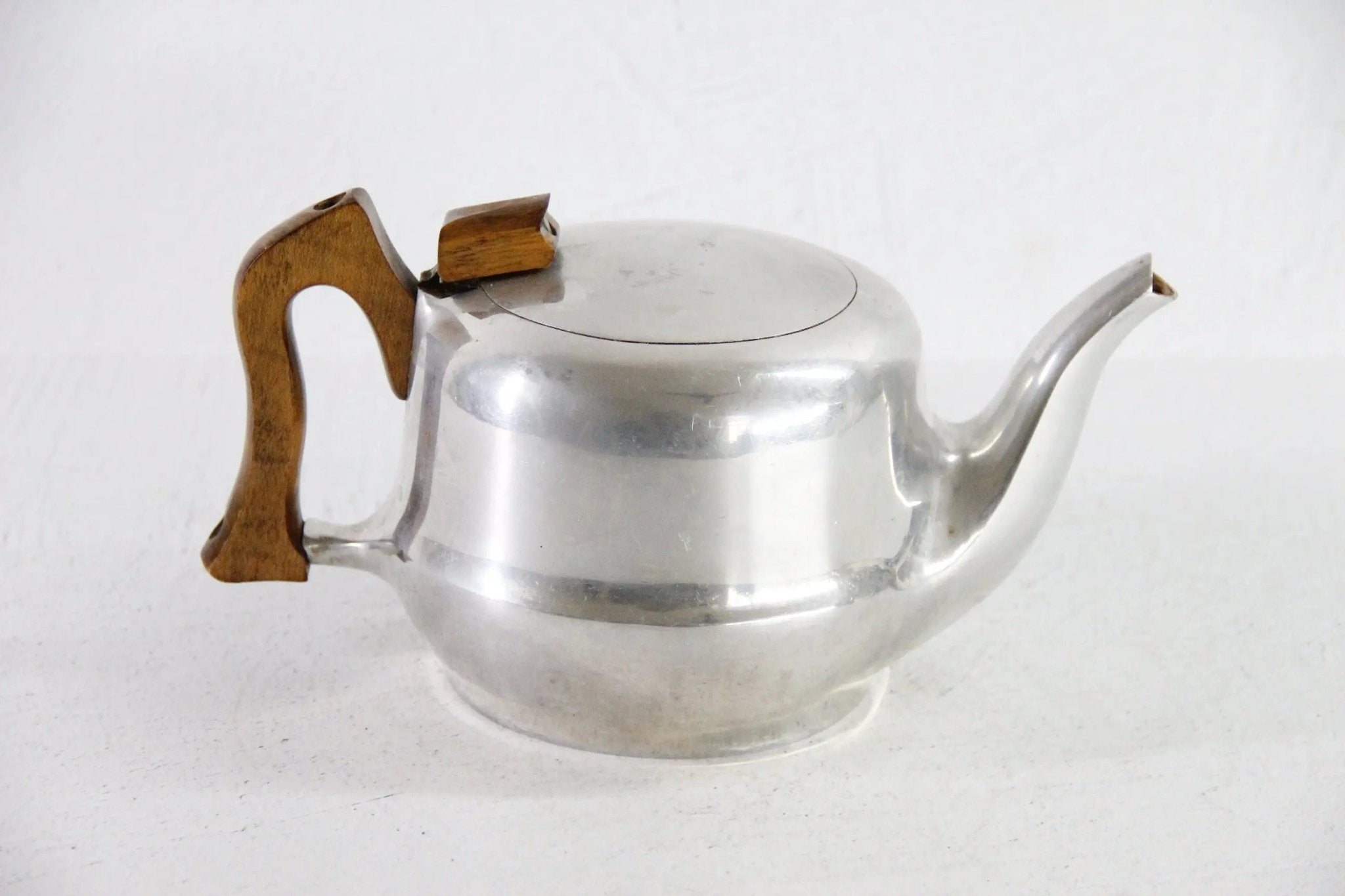 Mid-Century Modern Tea Kettle England | Picquot Ware - Debra Hall Lifestyle