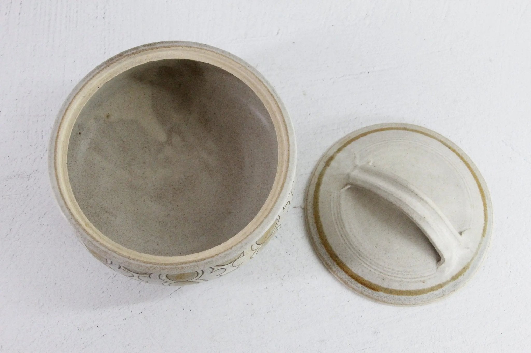 Pottery Casserole Dish With Lid | Vintage Studio Ceramic - Debra Hall Lifestyle