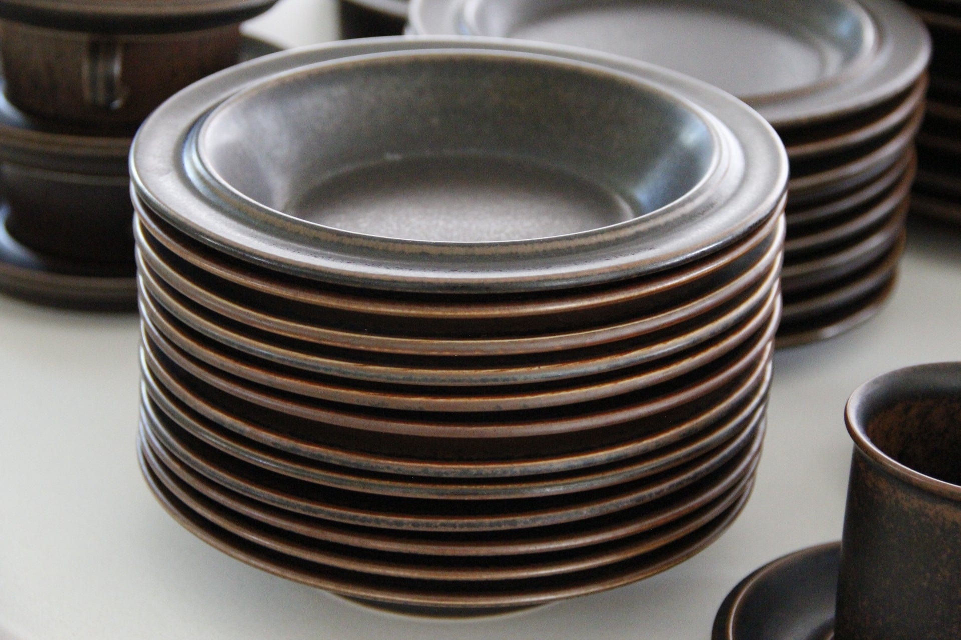 Ulla Procopé for Arabia of Finland Ruska Dinnerware & Serving Pcs. | Assorted  Pottery Tabletop