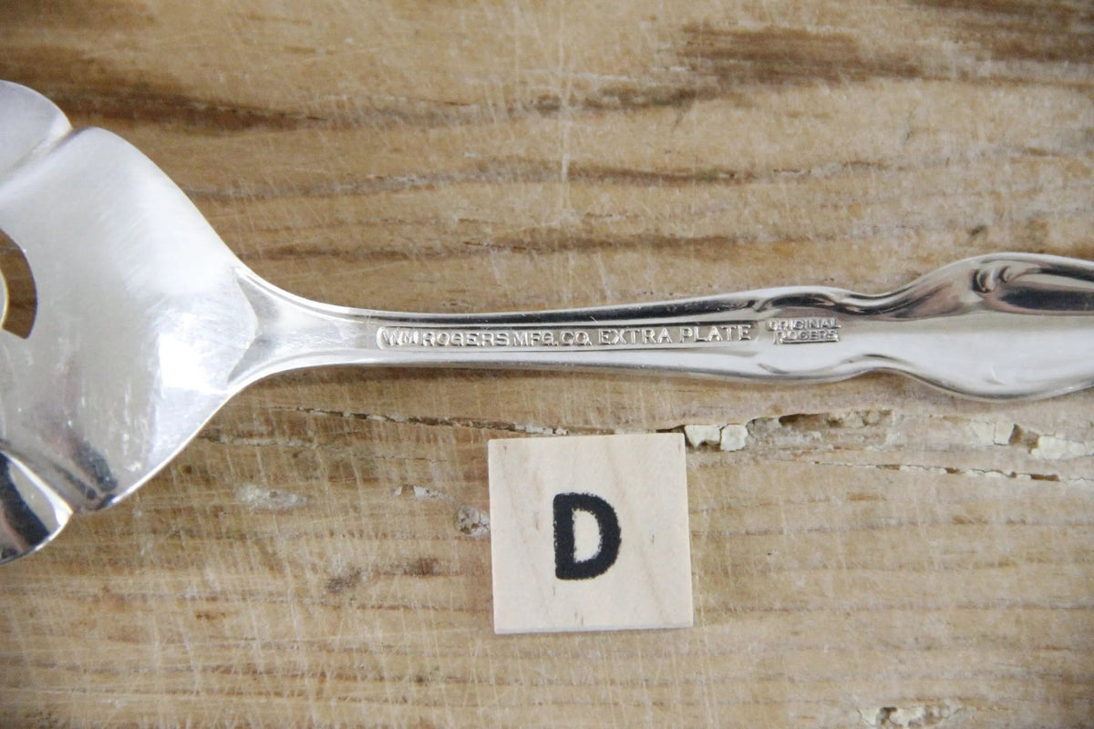 Vintage Cake Server | Silver Tart/Pie Serving Utensil - Debra Hall Lifestyle