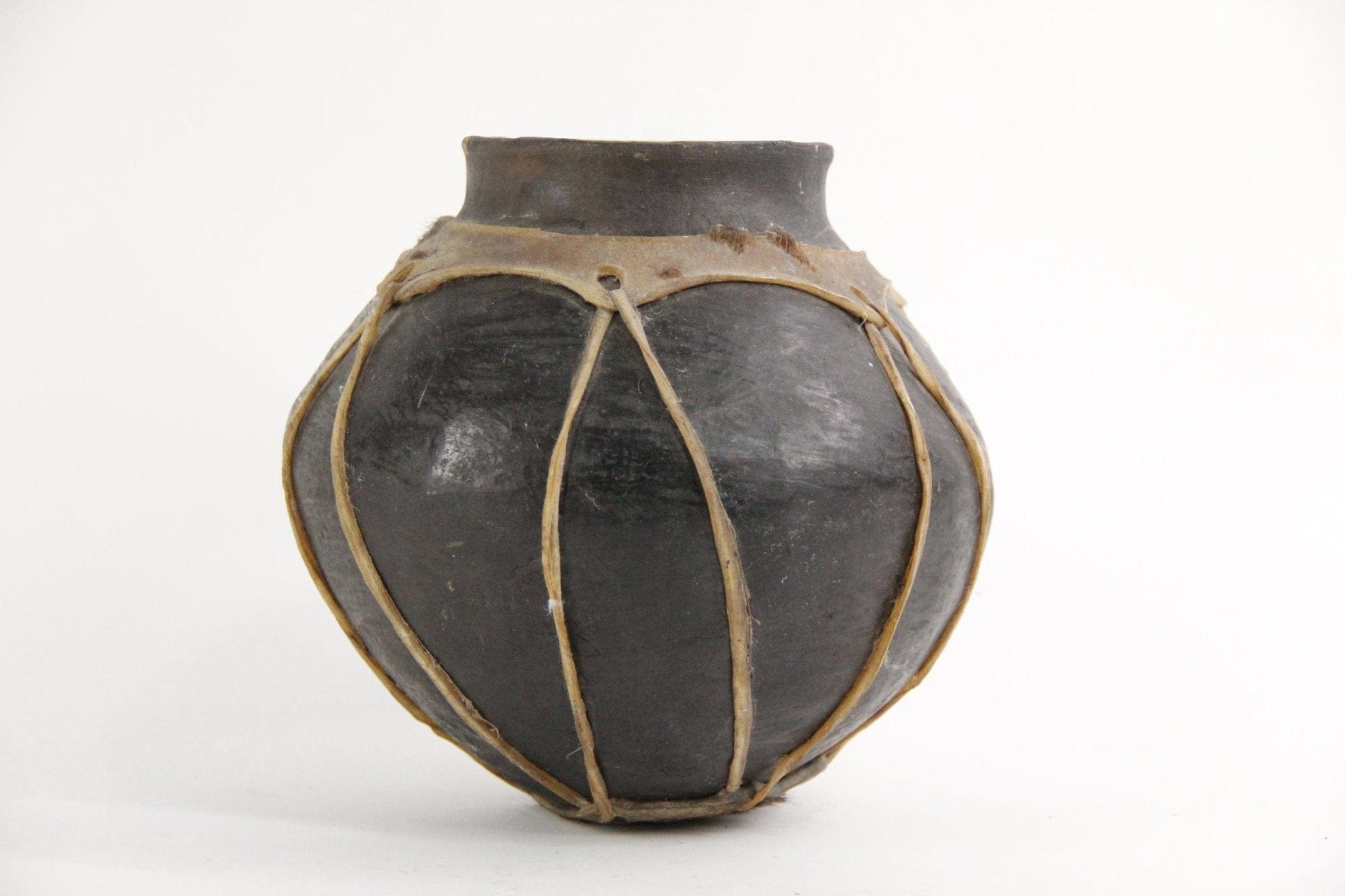 Vintage Native American Indian Tarahumara Pottery | Vessel pottery
