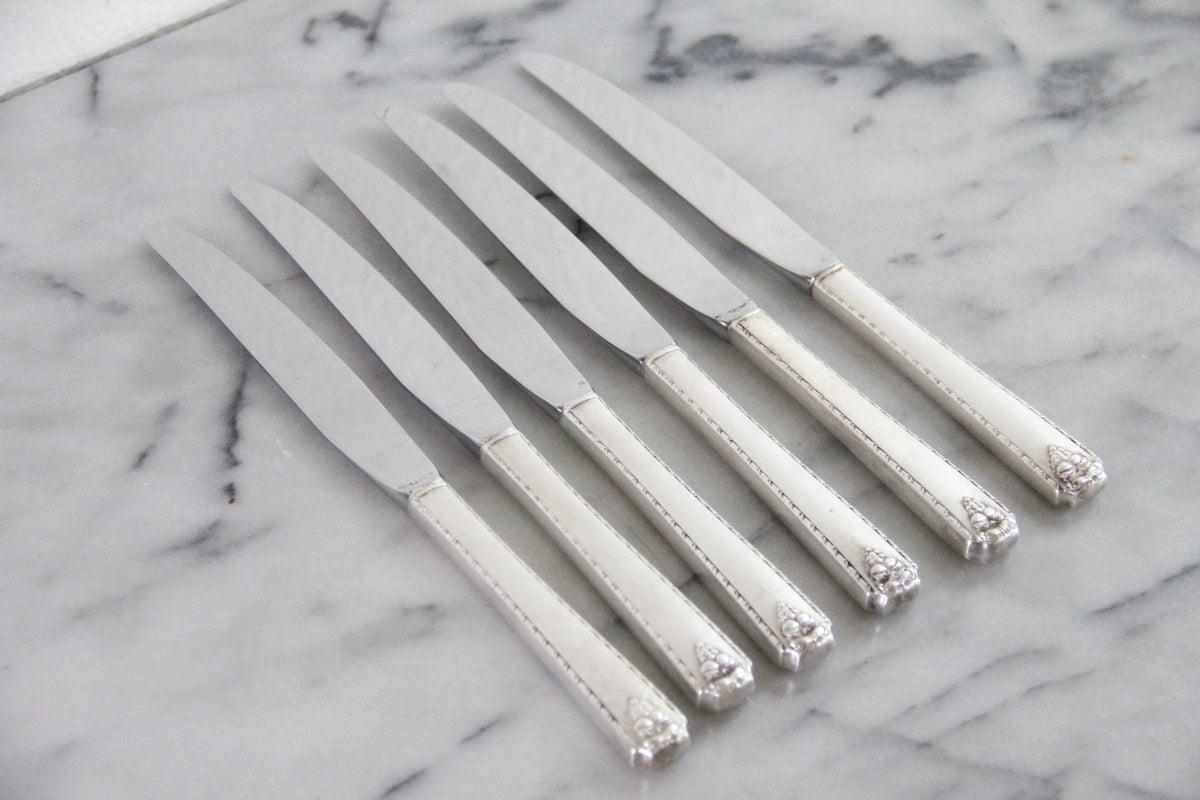 Vintage Oneida Bordeaux Dinner Knives | Silverplate Set of 6 - Debra Hall Lifestyle