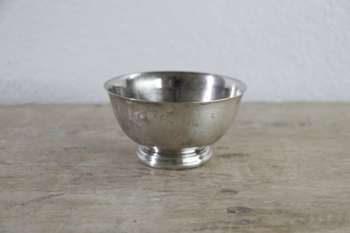 Vintage Oneida Paul Revere Silverplate Footed Bowl Petite 4 Inch - Debra Hall Lifestyle