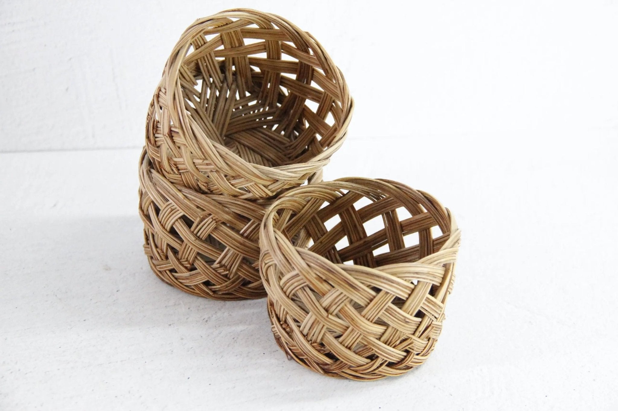 Vintage Rattan Tray With Beverage Holders| Set of 4 - Debra Hall Lifestyle