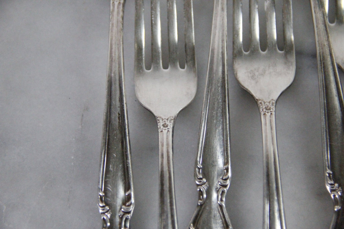 Vintage Rogers & Bro. Silverplate Flatware Set for 6 | 24 Piece - Debra Hall Lifestyle