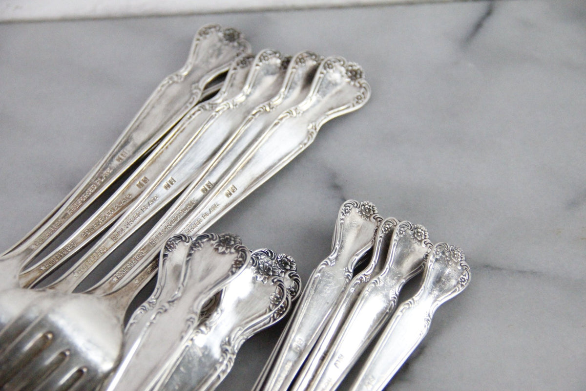 Vintage Rogers & Bro. Silverplate Flatware Set for 6 | 24 Piece - Debra Hall Lifestyle