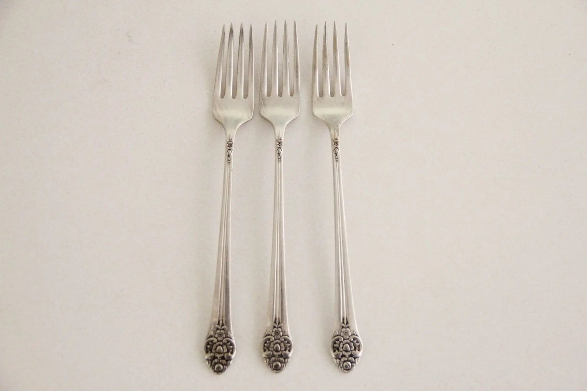 Vintage Silver Flatware | Grille Set 6 Pcs. - Debra Hall Lifestyle