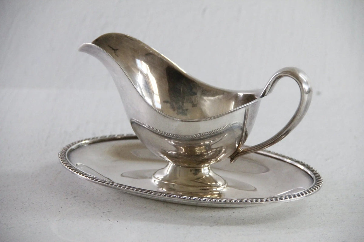 Vintage Silver-Plated Gravy Boat W/ Handle & Attached Underplate, WM Rogers - Debra Hall Lifestyle