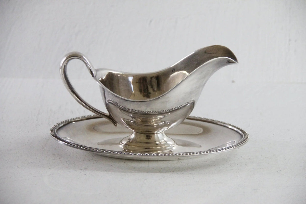 Vintage Silver-Plated Gravy Boat W/ Handle & Attached Underplate, WM Rogers - Debra Hall Lifestyle