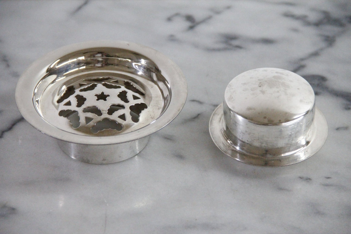 Vintage William Adams Butter Curler | Italian Silverplate Coquillor - Debra Hall Lifestyle