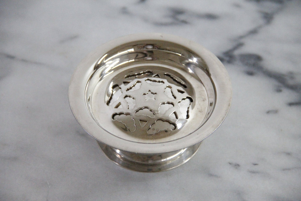 Vintage William Adams Butter Curler | Italian Silverplate Coquillor - Debra Hall Lifestyle